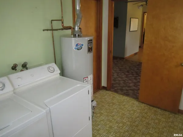$84,900 | 911 East Pine Street, Mason City, IL 62664