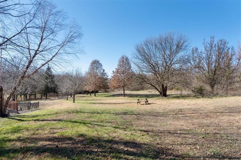 28098 Overbrook Road Paola, KS 66071 - Photo 4 of 16