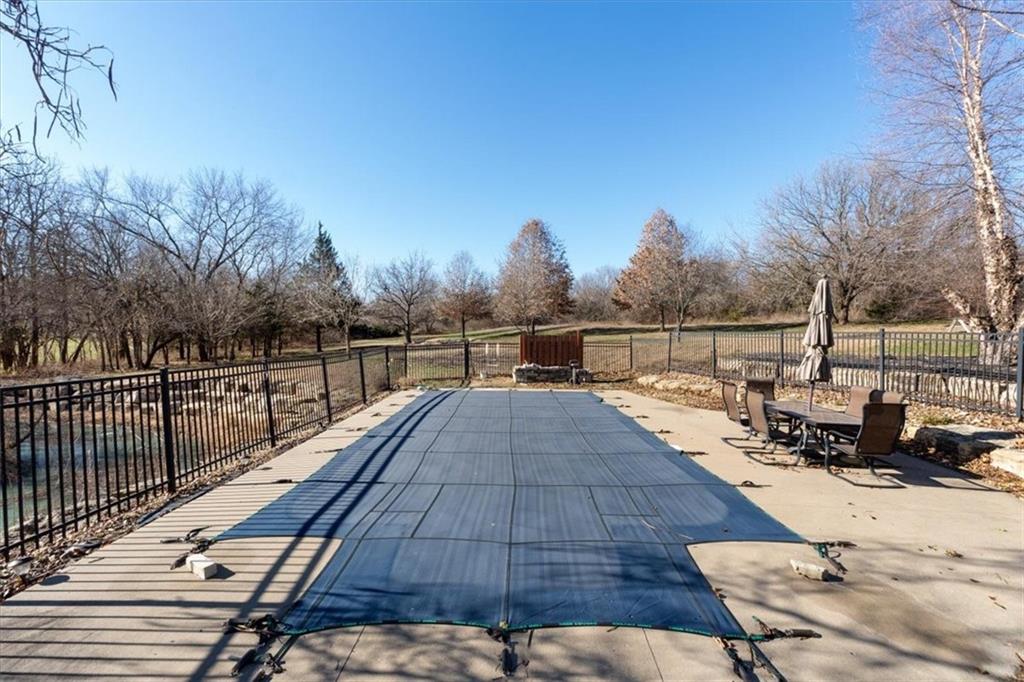 28098 Overbrook Road Paola, KS 66071 - Photo 9 of 16