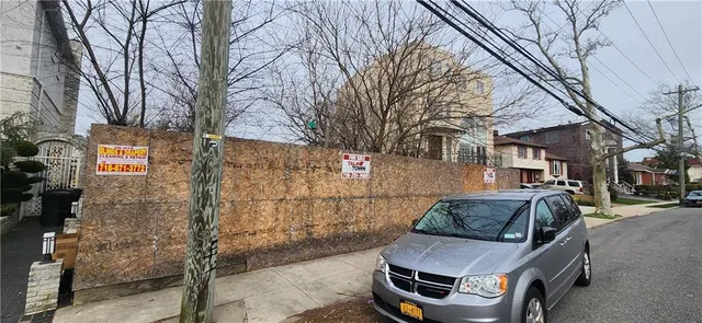 $1,330,000 | 255 Mayfair Drive North | Mill Basin