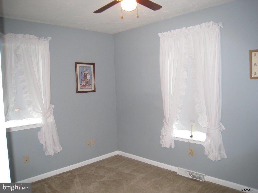 5038 Short Road Spring Grove, PA 17362 - Photo 8 of 21