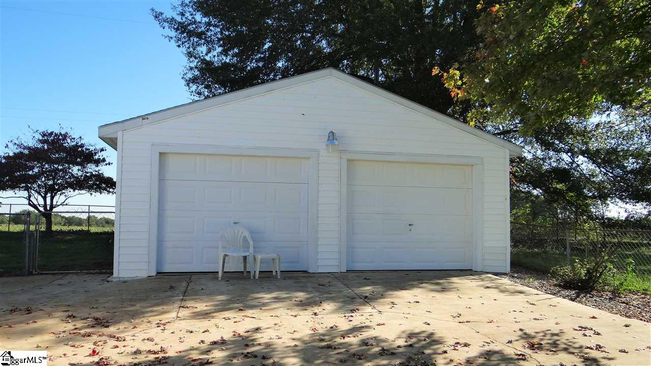 2852 Highway 357 Lyman, SC 29365 - Photo 13 of 28 Gallery Image 13