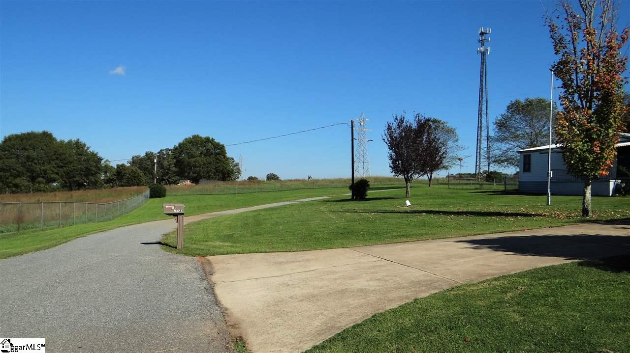 2852 Highway 357 Lyman, SC 29365 - Photo 5 of 28 Gallery Image 5