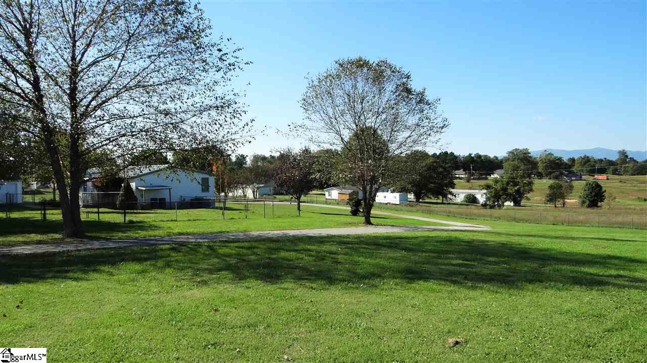 2852 Highway 357 Lyman, SC 29365 - Photo 8 of 28 Gallery Image 8