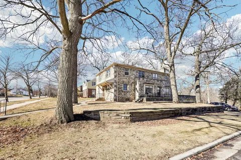 $549,900 | 4703 West Jackson Park Drive, Milwaukee, WI 53219