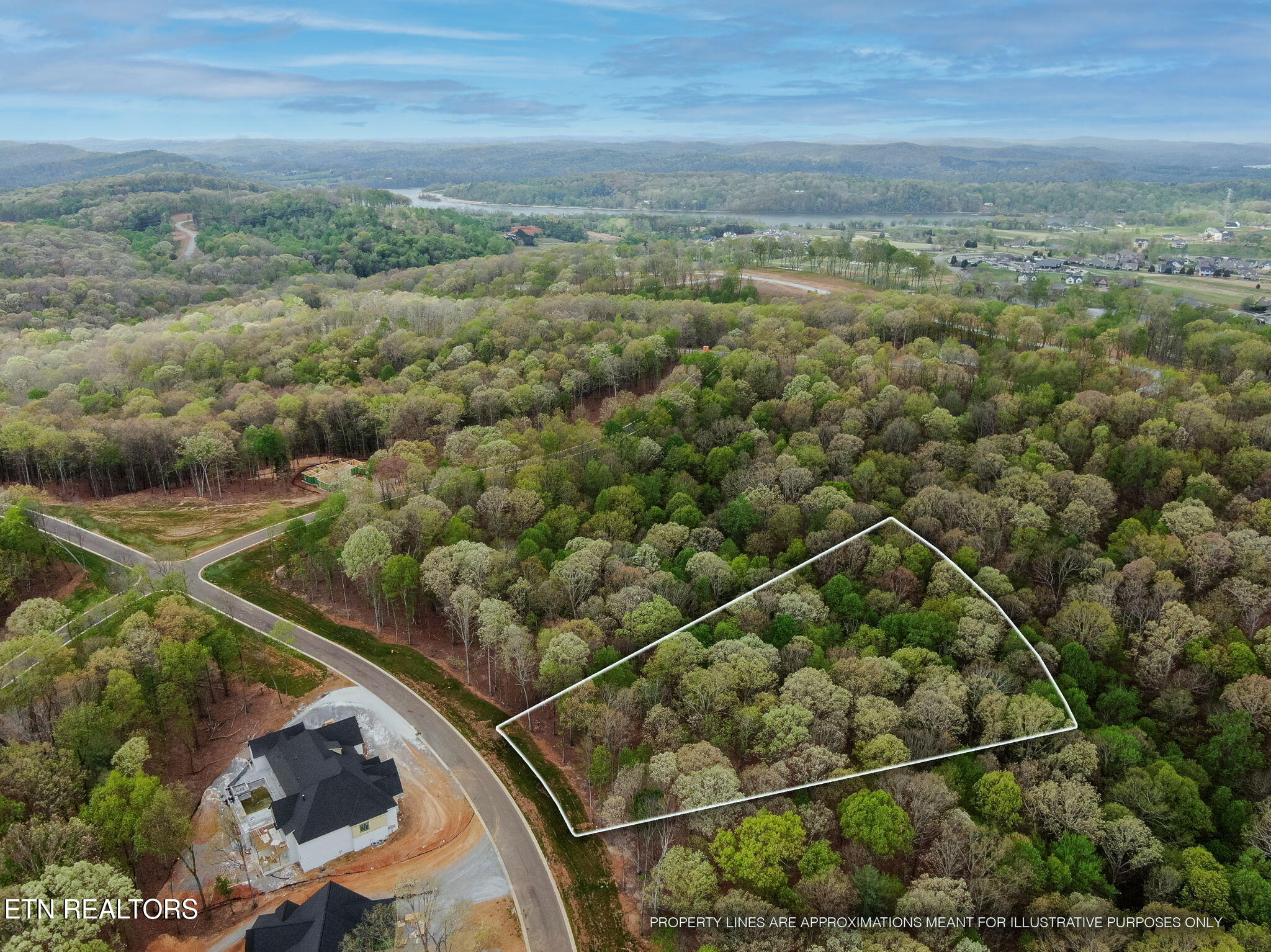 289 Flip Flop Way Loudon, TN 37774 - Photo 2 of 40 2-web-or-mls-Tennessee National_-10PL