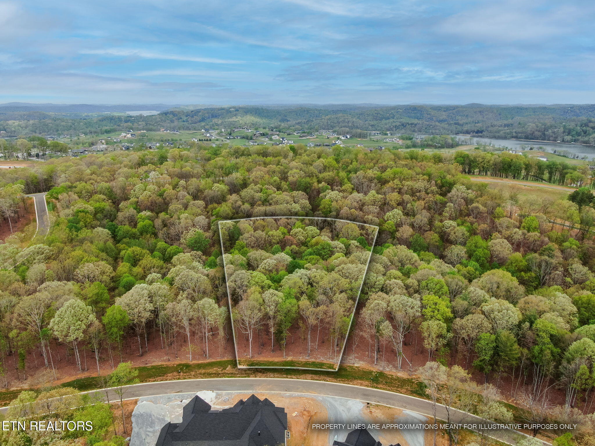 289 Flip Flop Way Loudon, TN 37774 - Photo 3 of 40 3-web-or-mls-Tennessee National_-21PL