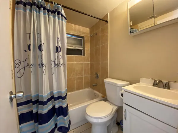 $1,400 | 9600 Northwest 24th Avenue, Miami, FL 33147