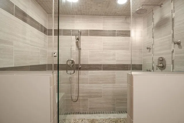 $739,000 | 733 Wind Energy Pass, Batavia, IL 60510