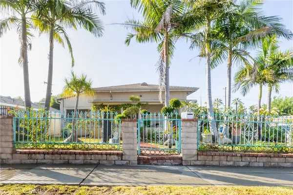 $920,000 | 952 Orange Grove Avenue, San Fernando, CA 91340