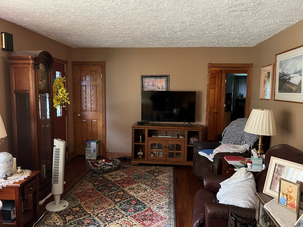 504 Gurney Road Franklin, PA 16323 - Photo 2 of 25 Gallery Image 2