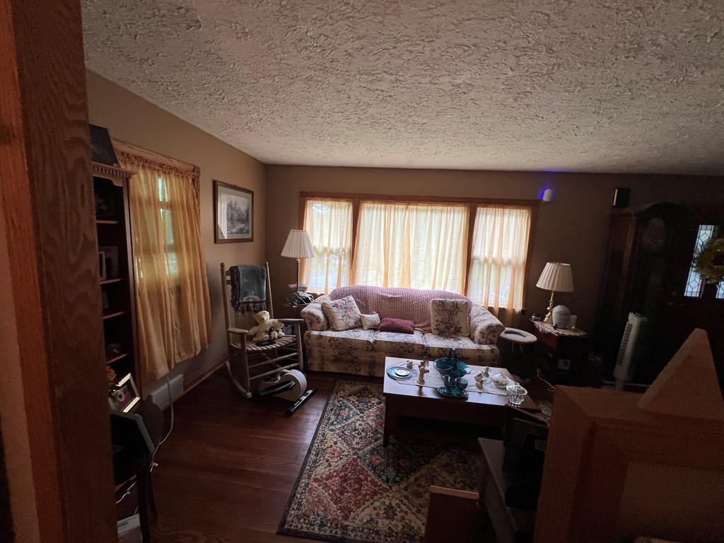 504 Gurney Road Franklin, PA 16323 - Photo 4 of 25 Gallery Image 4