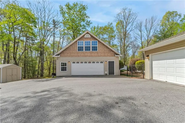 $474,900 | 494 Dogwood Lane, North Wilkesboro, NC 28659