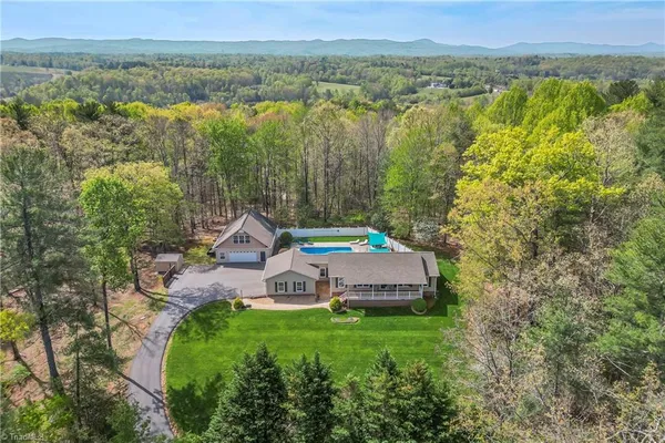 $474,900 | 494 Dogwood Lane, North Wilkesboro, NC 28659