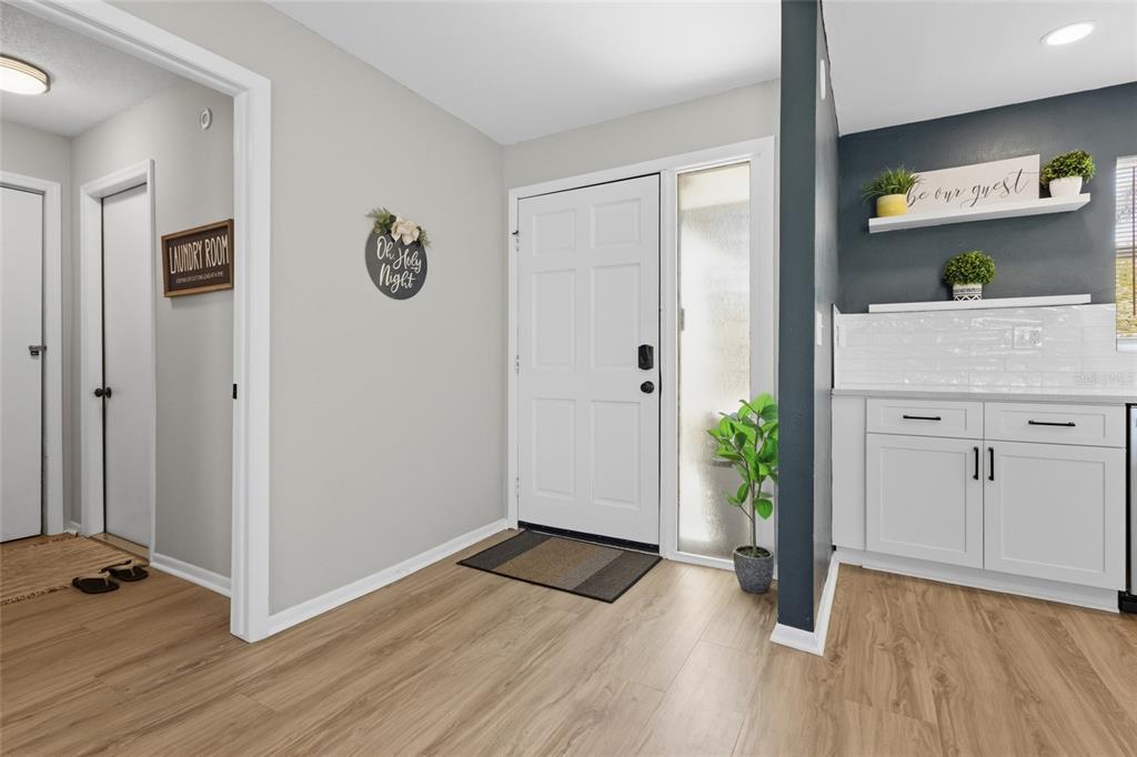 12966 115th Street Largo, FL 33778 - Photo 5 of 34