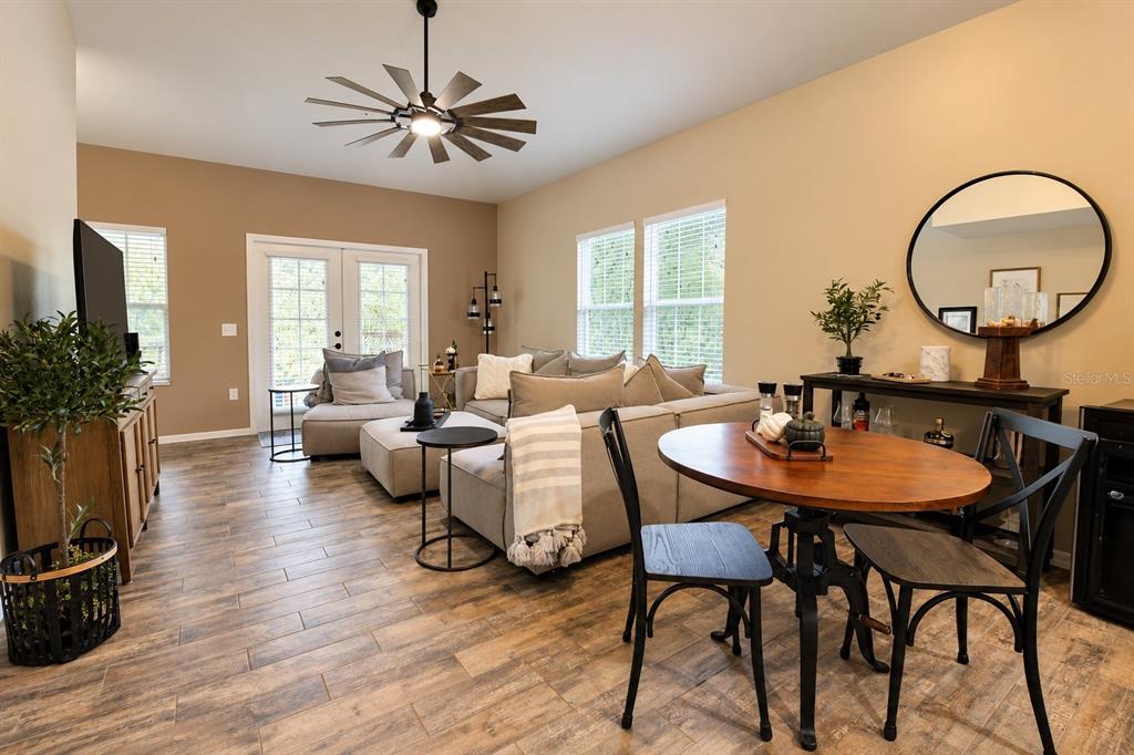 9124 Southwest 51st Road, Unit B 303 Gainesville, FL 32608 - Photo 9 of 26 Gallery Image 9