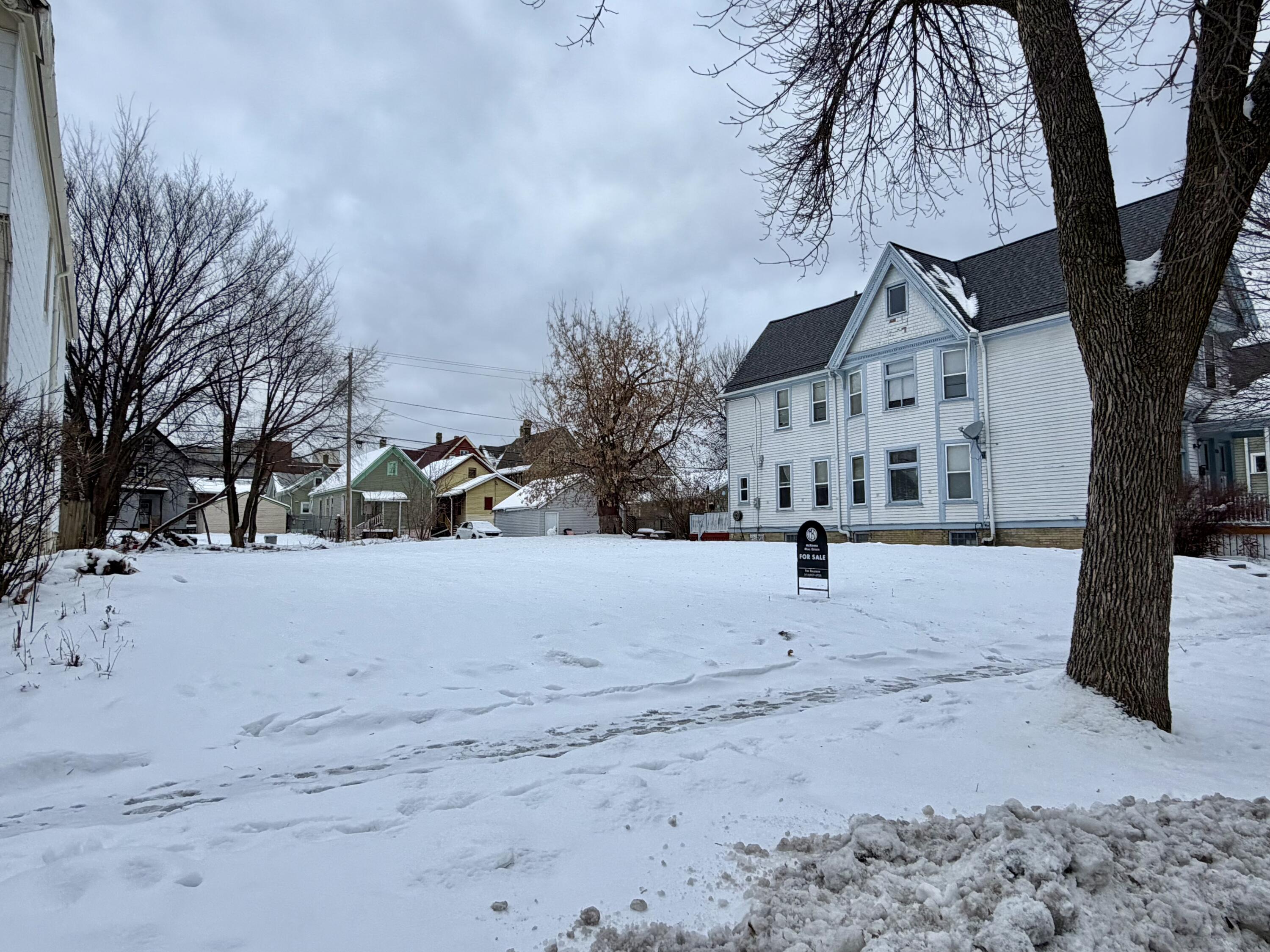 2127 North 1st Street Milwaukee, WI 53212 - Photo 2 of 2 IMG_0055