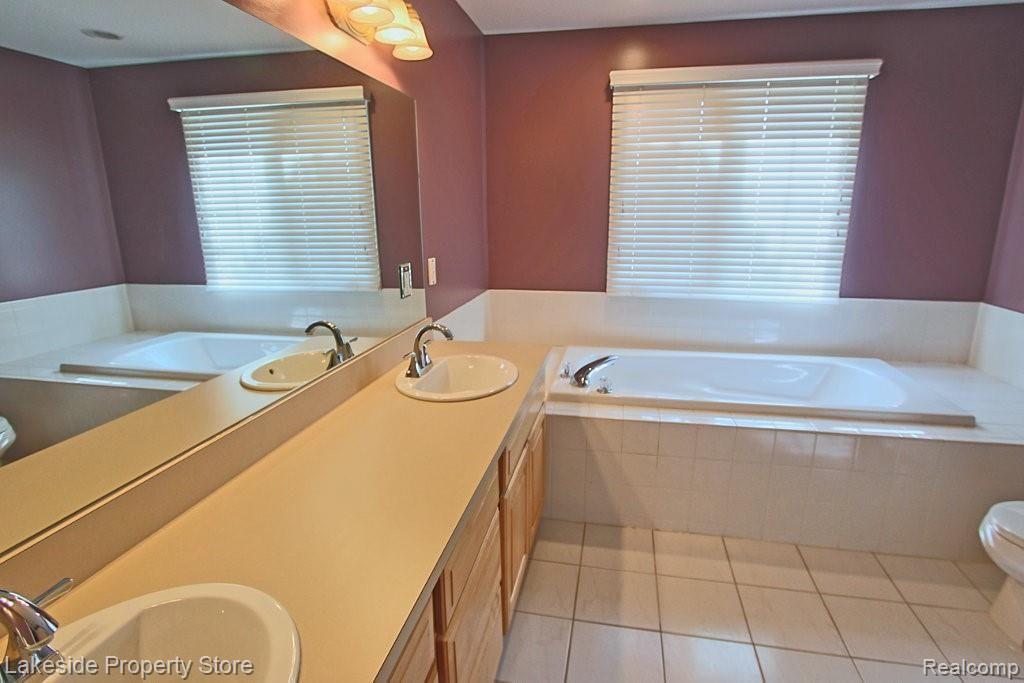 19913 Mapleton Drive Macomb, MI 48044 - Photo 19 of 40