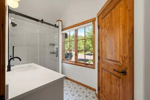 $1,250,000 | 53 Golden Bar Court, Donnelly, ID 83615