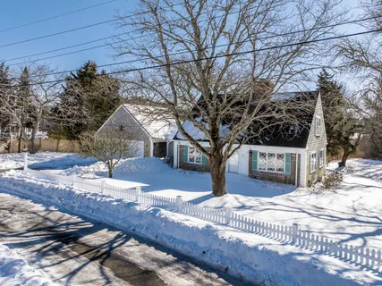 $1,050,000 | 7 Pinefield Lane, South Dennis, MA 02660