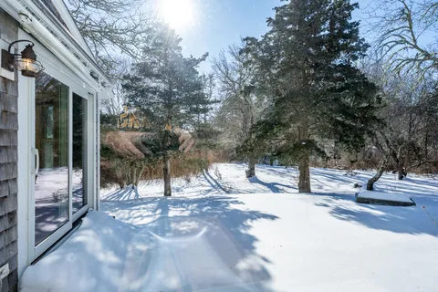 $1,050,000 | 7 Pinefield Lane, South Dennis, MA 02660