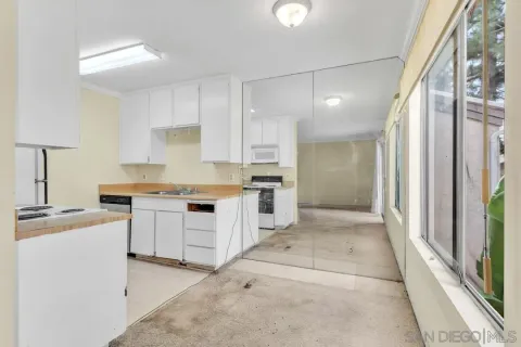 $460,000 | 8620 Via Mallorca, Unit H, La Jolla, CA 92037
