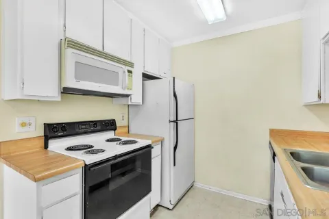 $460,000 | 8620 Via Mallorca, Unit H, La Jolla, CA 92037