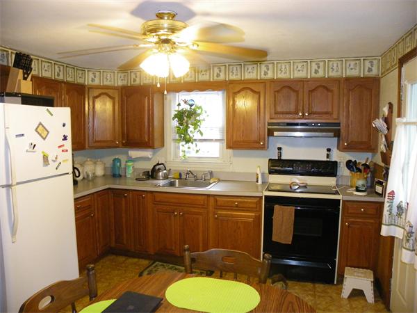 20 Ferncroft Road Braintree, MA 02184 - Photo 3 of 10 Gallery Image 3