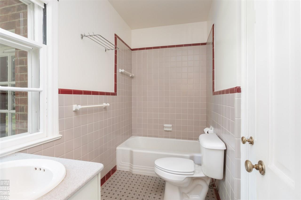 348 Provencal Road Grosse Pointe Farms, MI 48236 - Photo 14 of 29