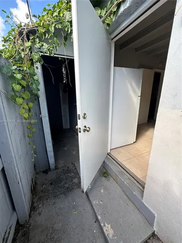 $340,000 | 2304 Northeast 135th Lane, North Miami Beach, FL 33181