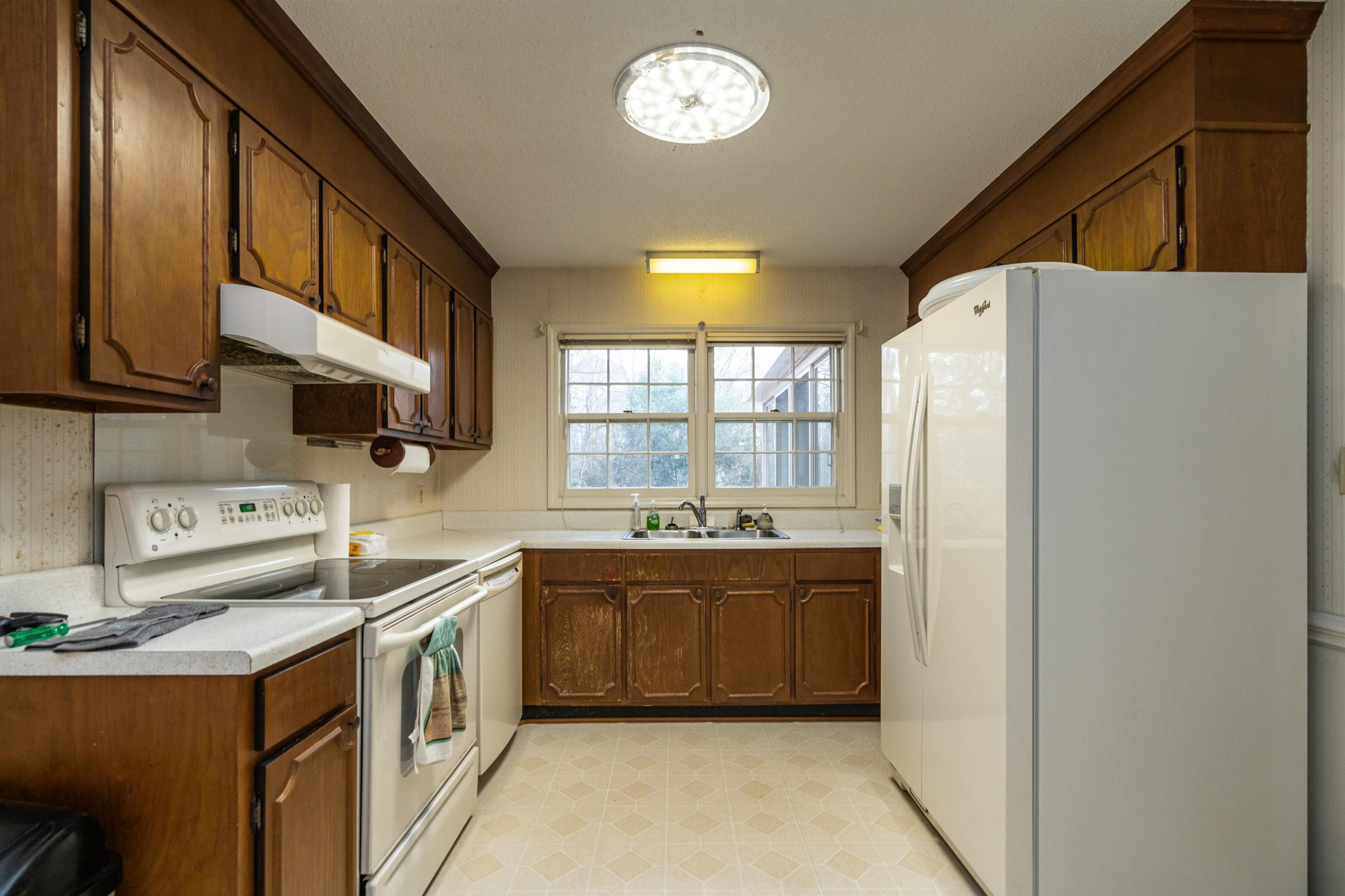 5304 Birch Place Raleigh, NC 27609 - Photo 14 of 30 Photo 14