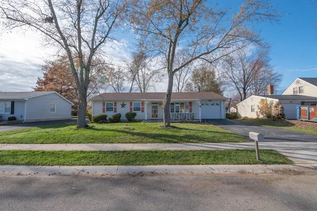 $245,900 | 754 Governor Road, Valparaiso, IN 46385