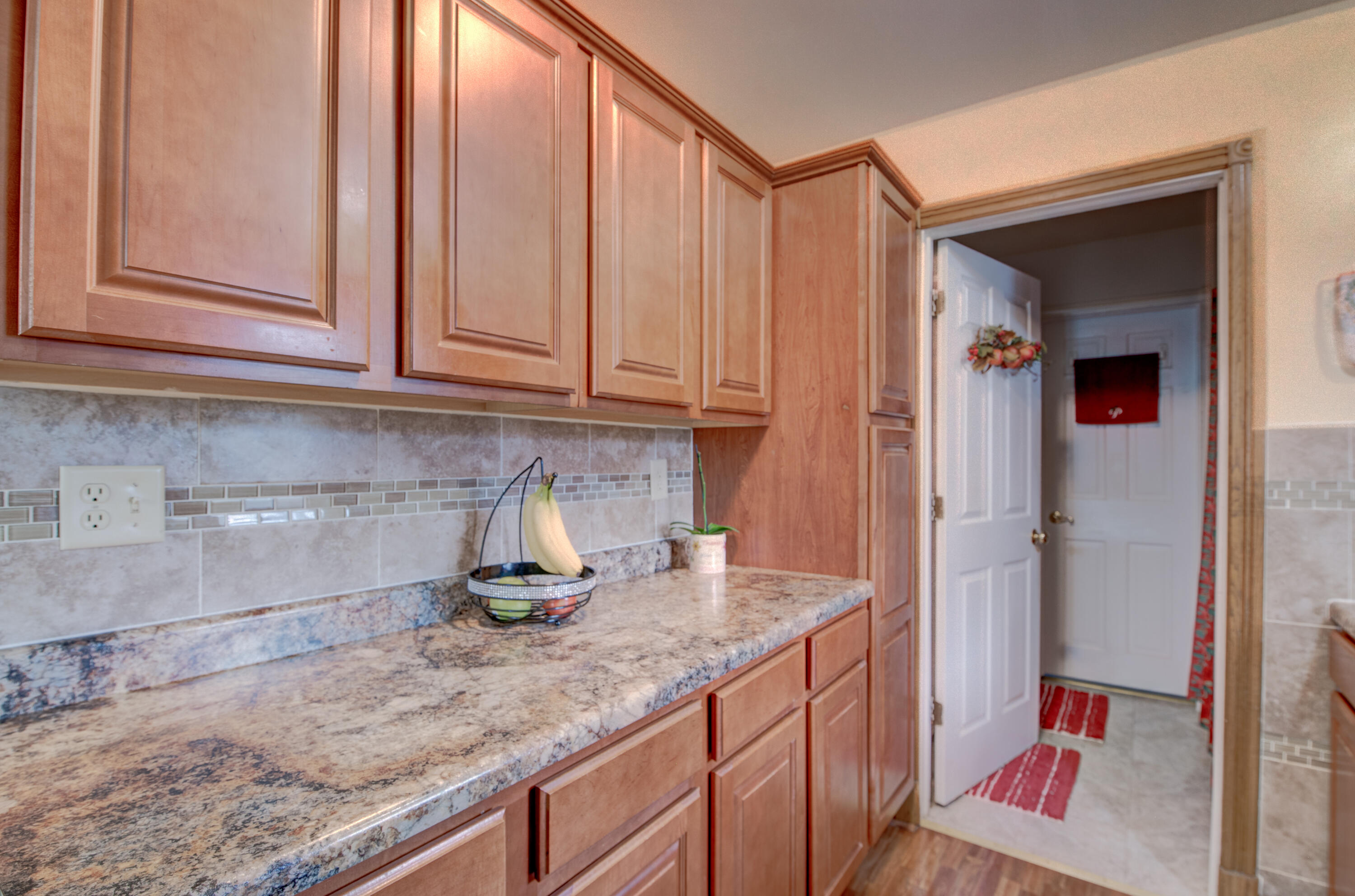 754 Governor Road Valparaiso, IN 46385 - Photo 17 of 33 3000x1984