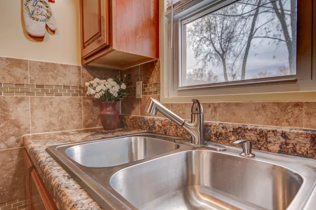 $245,900 | 754 Governor Road, Valparaiso, IN 46385