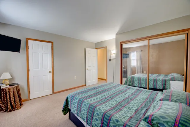 $245,900 | 754 Governor Road, Valparaiso, IN 46385