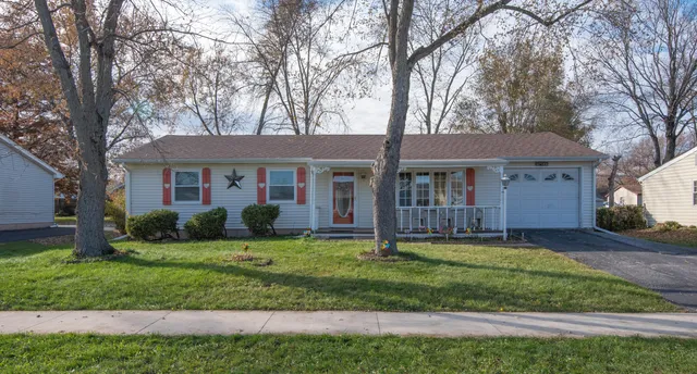 $245,900 | 754 Governor Road, Valparaiso, IN 46385