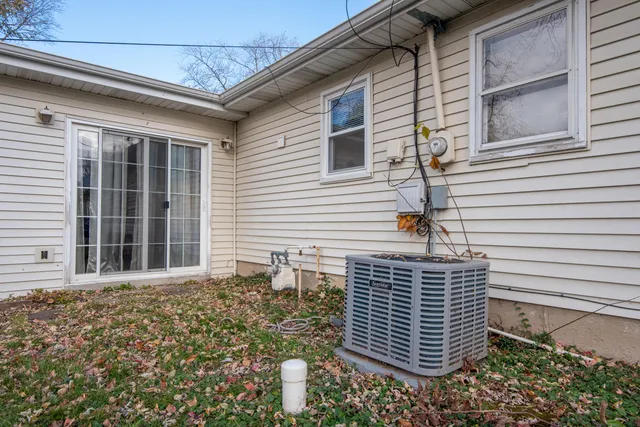 $245,900 | 754 Governor Road, Valparaiso, IN 46385