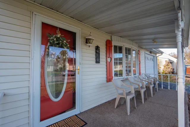 $245,900 | 754 Governor Road, Valparaiso, IN 46385