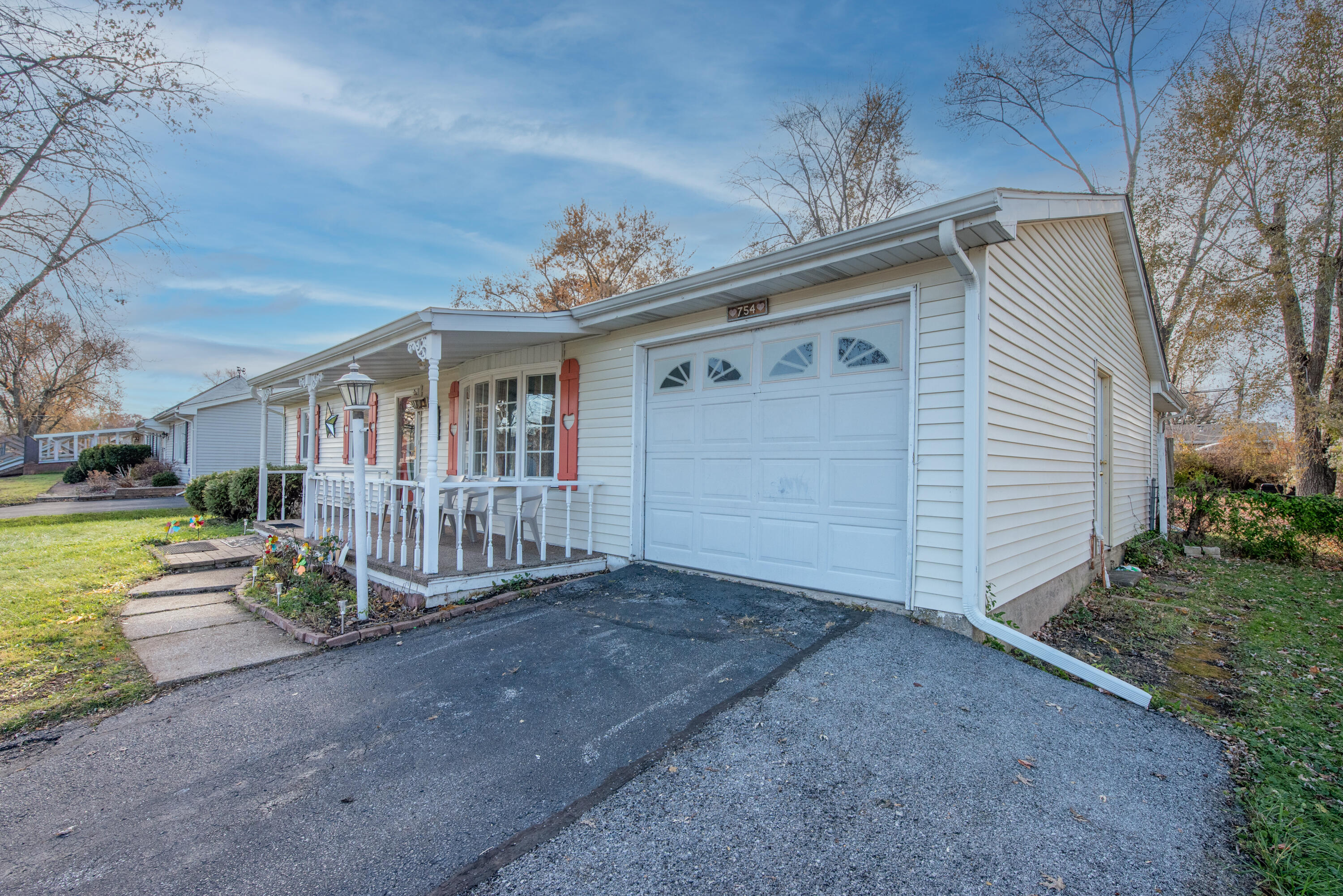754 Governor Road Valparaiso, IN 46385 - Photo 5 of 33 3000x2002