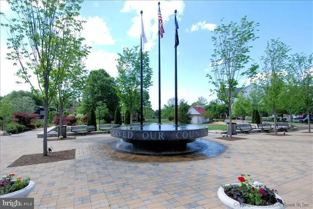 $2,300 | 216 Park Terrace Court Southeast, Unit 98, Vienna, VA 22180