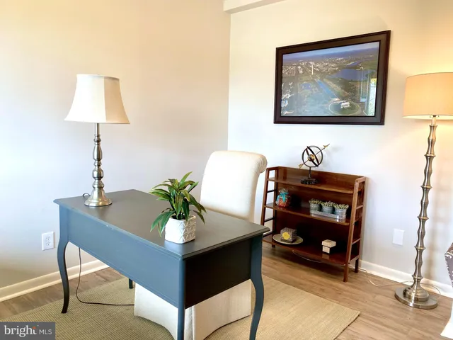 $2,300 | 216 Park Terrace Court Southeast, Unit 98, Vienna, VA 22180