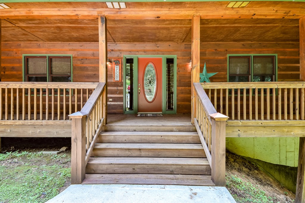 40 Graham Court Ellijay, GA 30540 - Photo 5 of 62 a view of a entrance with stairs