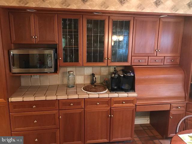 154 Rathton Road York, PA 17403 - Photo 8 of 36 Gallery Image 8