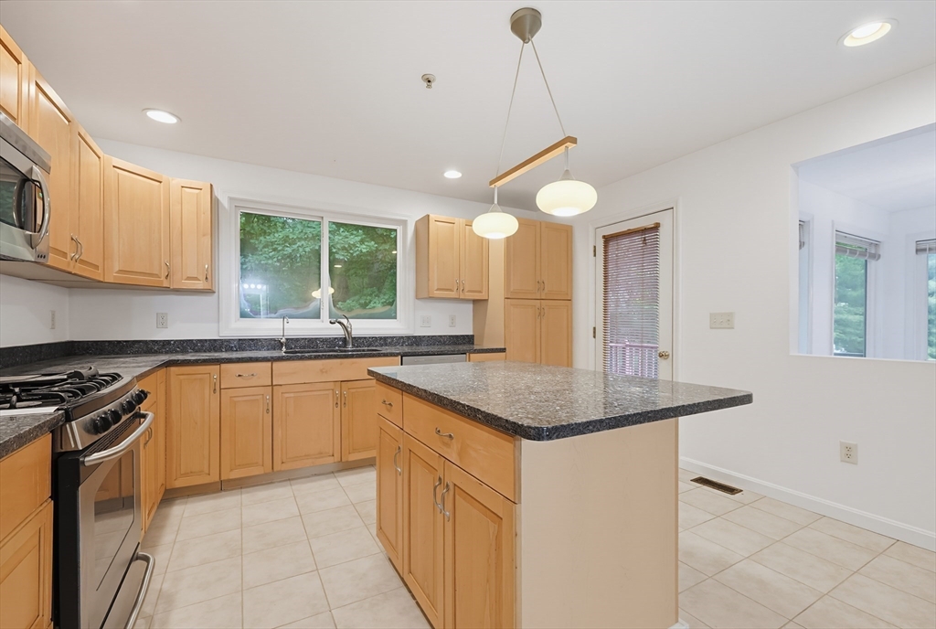 3103 Maple Brook Road, Unit 3103 Bellingham, MA 02019 - Photo 10 of 34