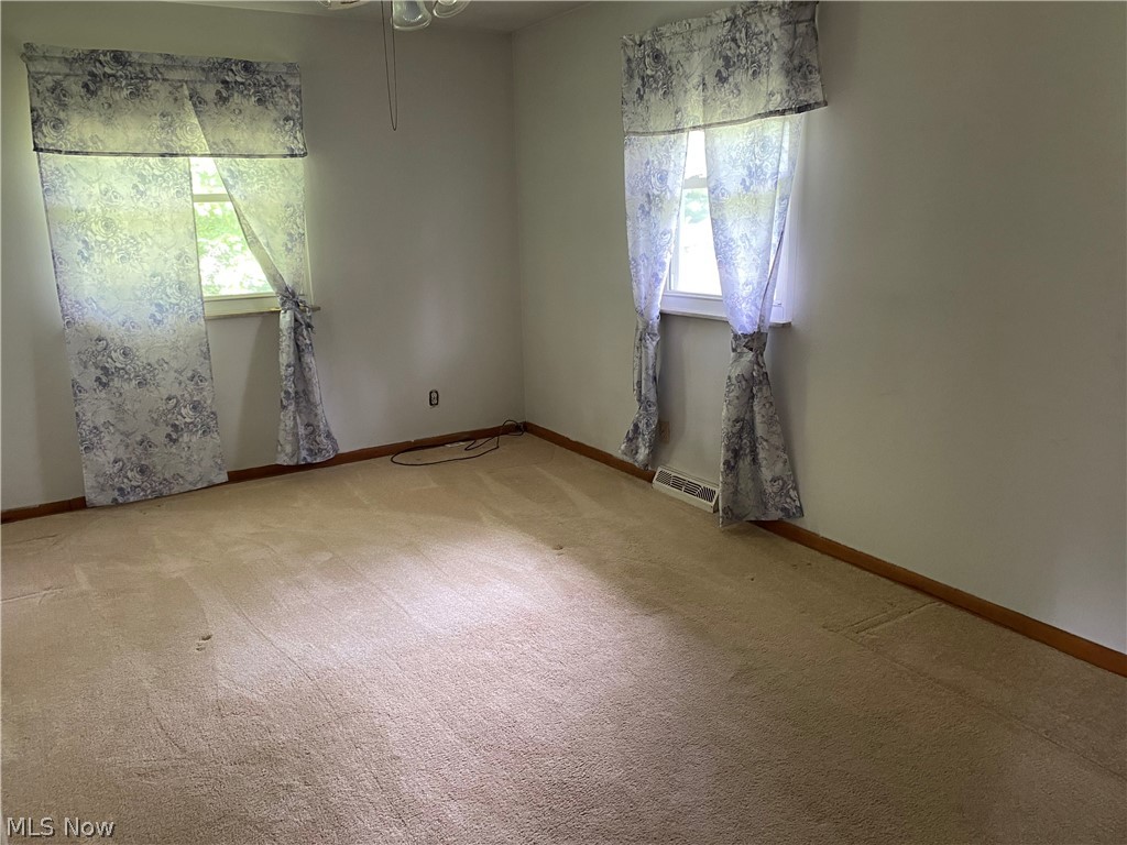 558 Crackel Road Aurora, OH 44202 - Photo 9 of 13 Gallery Image 9