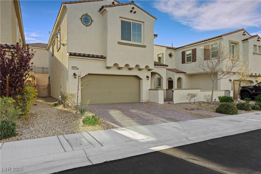8043 Tank Loop Street Las Vegas, NV 89166 - Photo 4 of 35