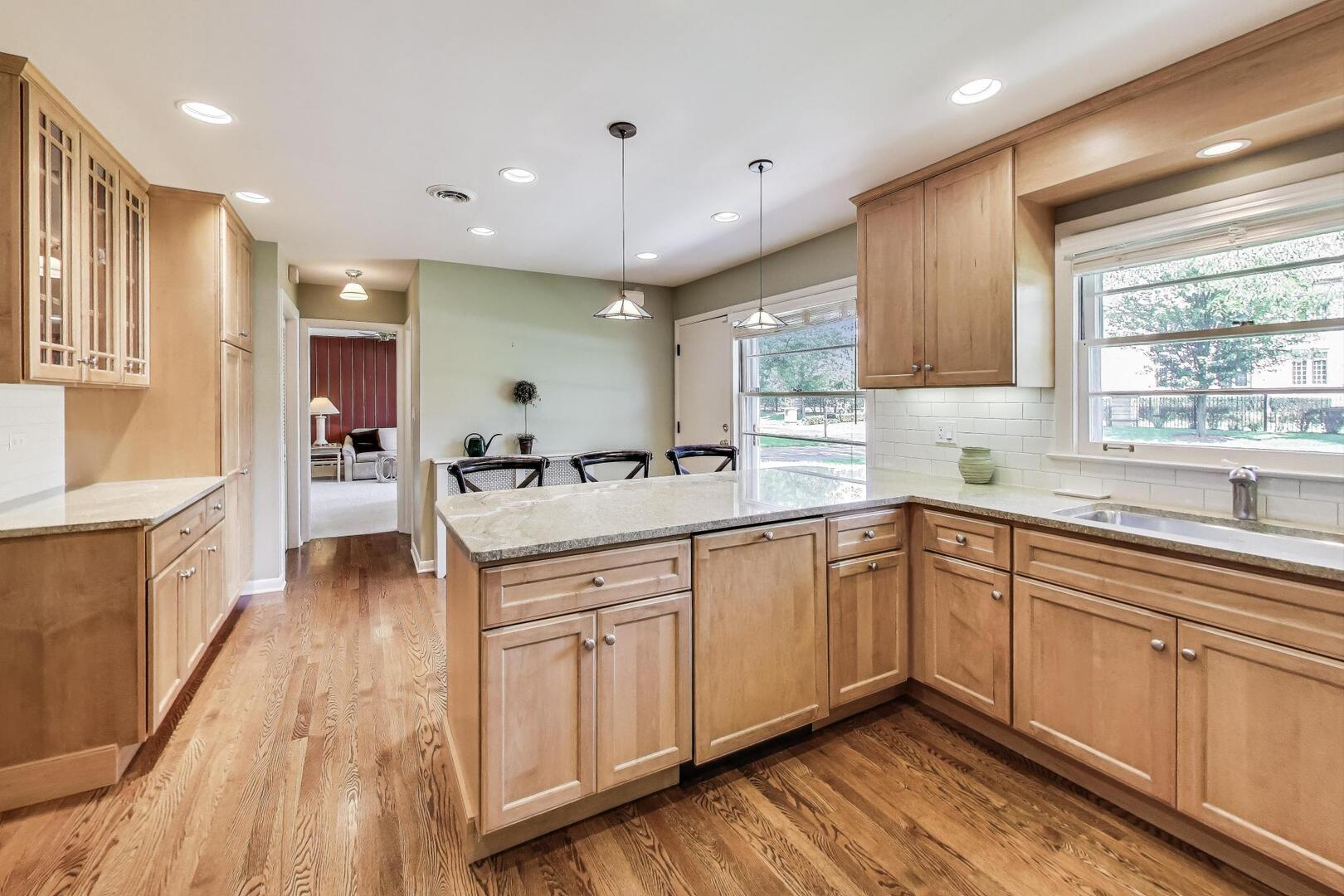 2300 Landwehr Road Northbrook, IL 60062 - Photo 11 of 36