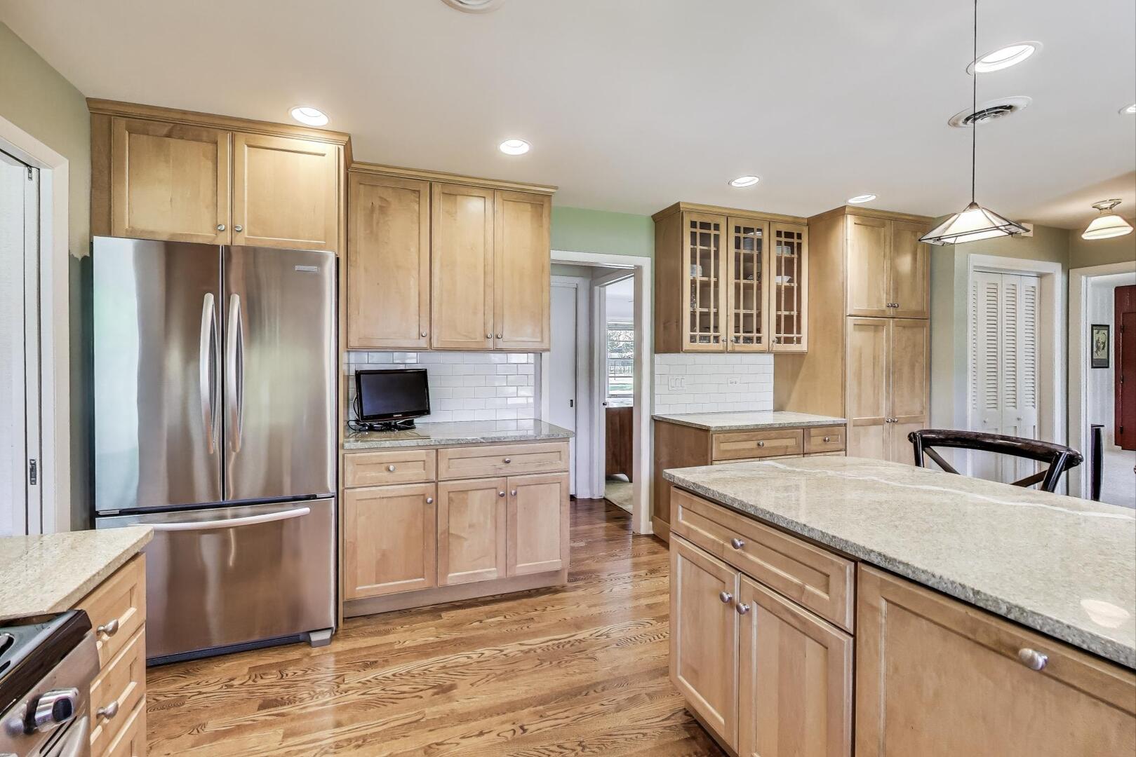 2300 Landwehr Road Northbrook, IL 60062 - Photo 12 of 36