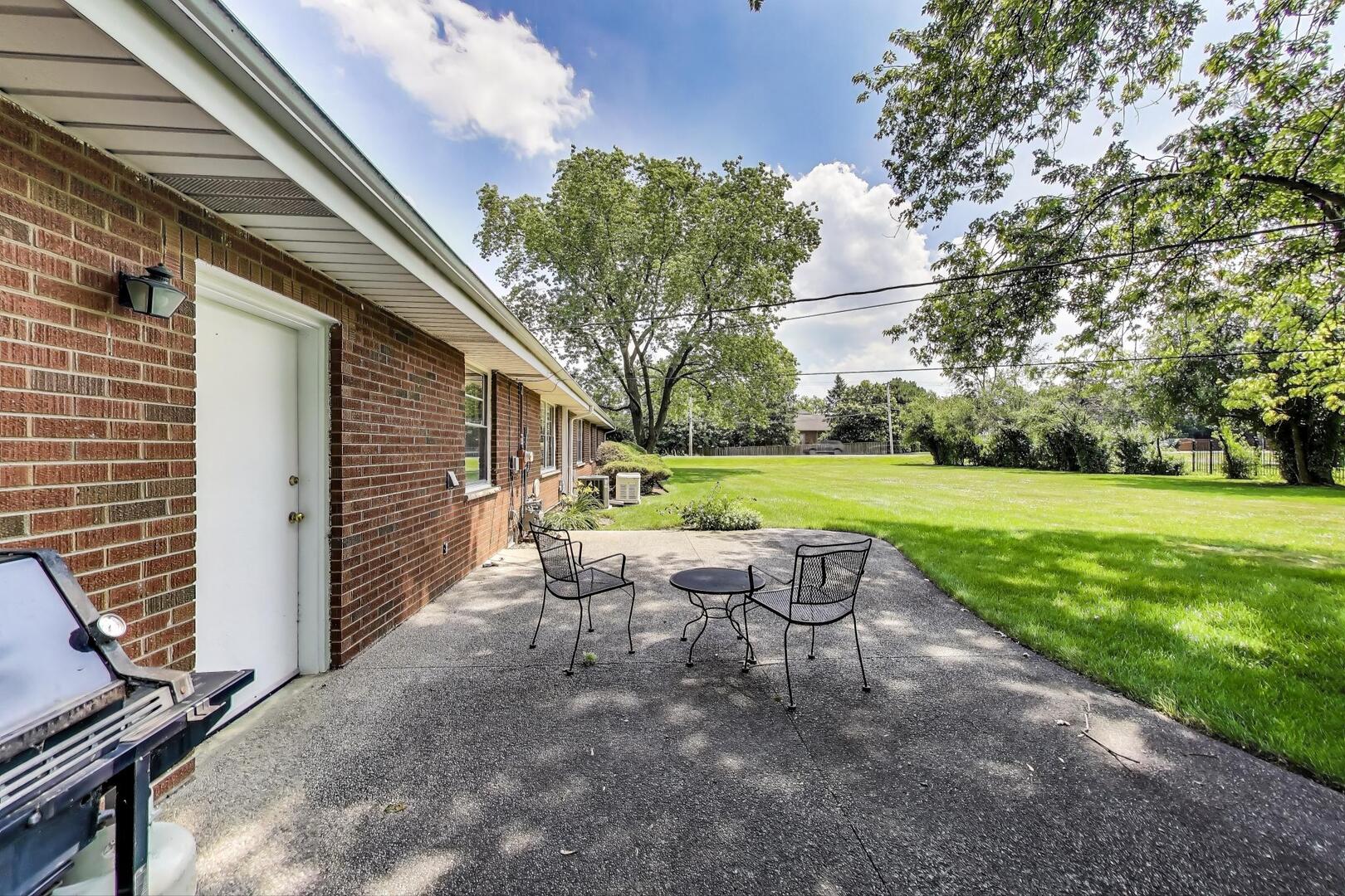 2300 Landwehr Road Northbrook, IL 60062 - Photo 30 of 36