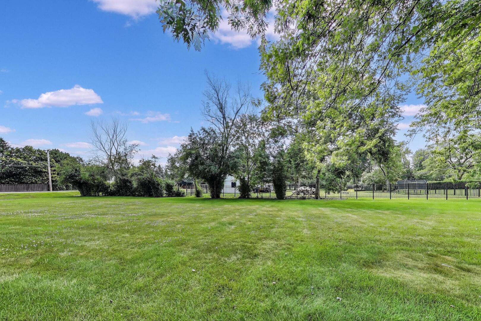 2300 Landwehr Road Northbrook, IL 60062 - Photo 33 of 36